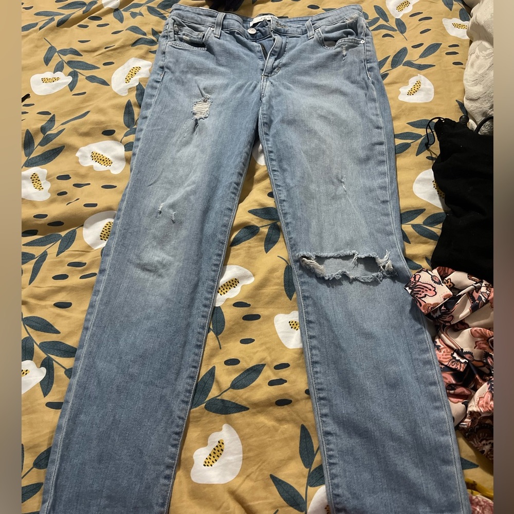 Ripped jeans